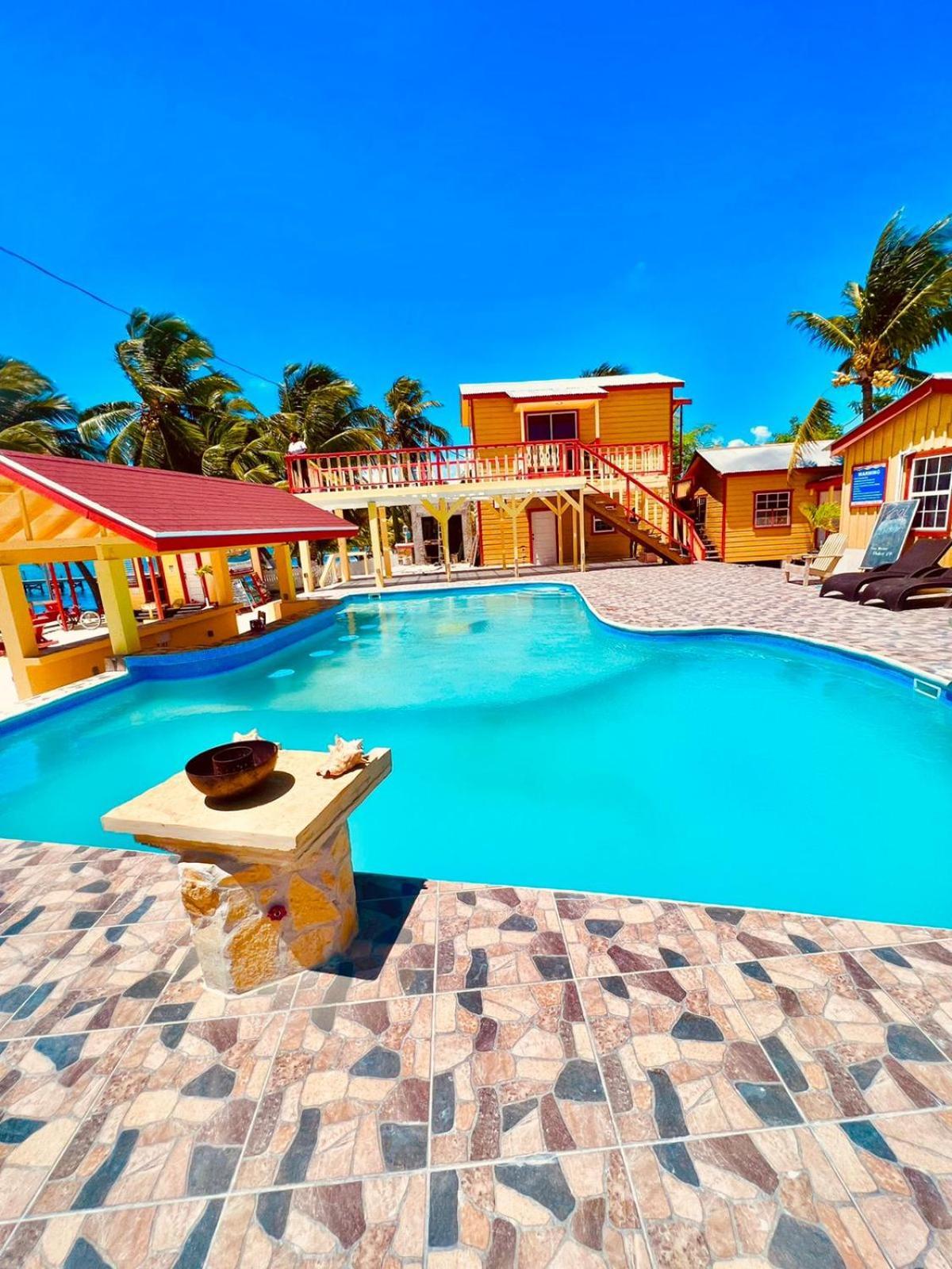 Tropical Paradise Express Caye Caulker Buitenkant foto