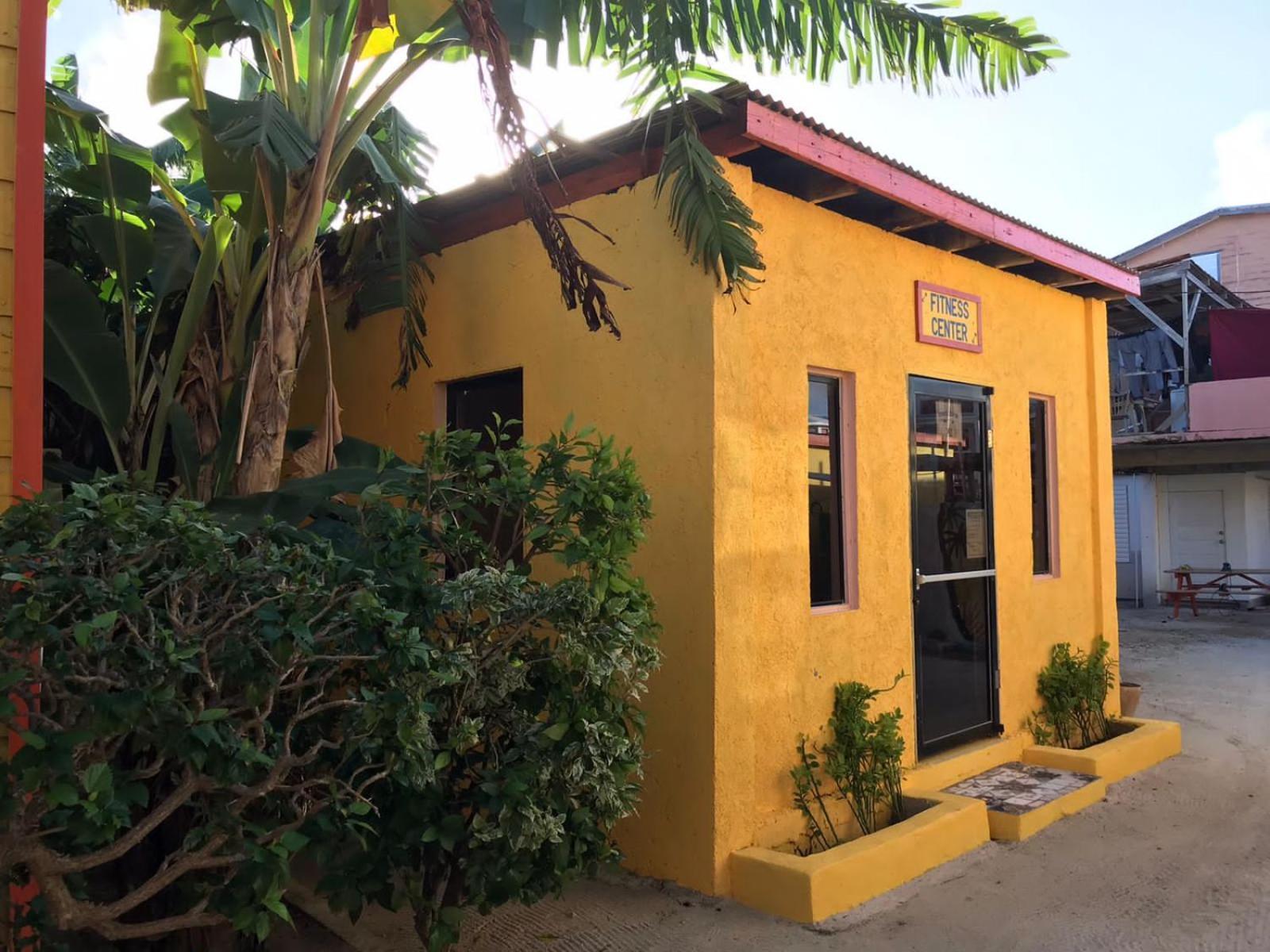 Tropical Paradise Express Caye Caulker Buitenkant foto